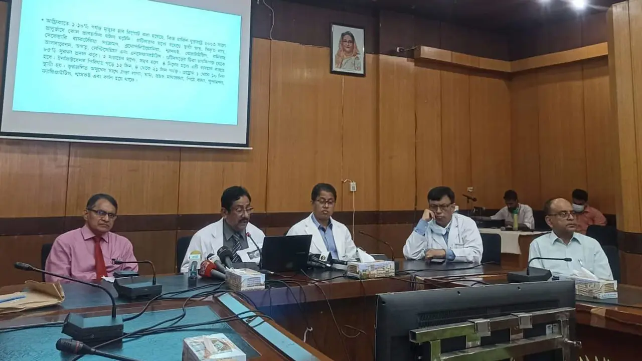 মাঙ্কিপক্স নিয়ে বিএসএমএমইউ ভিসির সতর্কতা