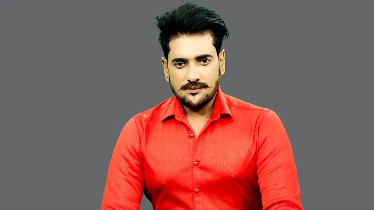 অনন্তের ডাকে সাড়া দেননি কোনো তারকা!
