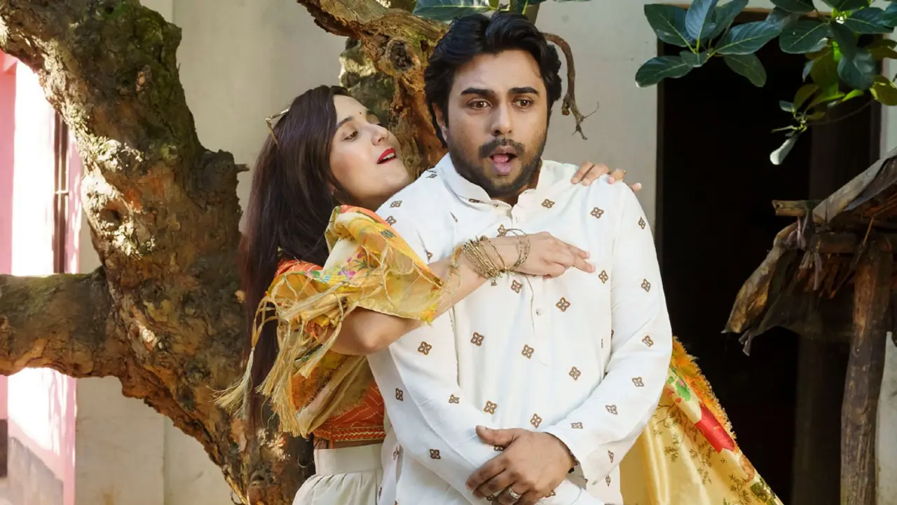 অপূর্বকে উত্ত্যক্ত করে বিয়ে করতে বাধ্য করেন সাবিলা!