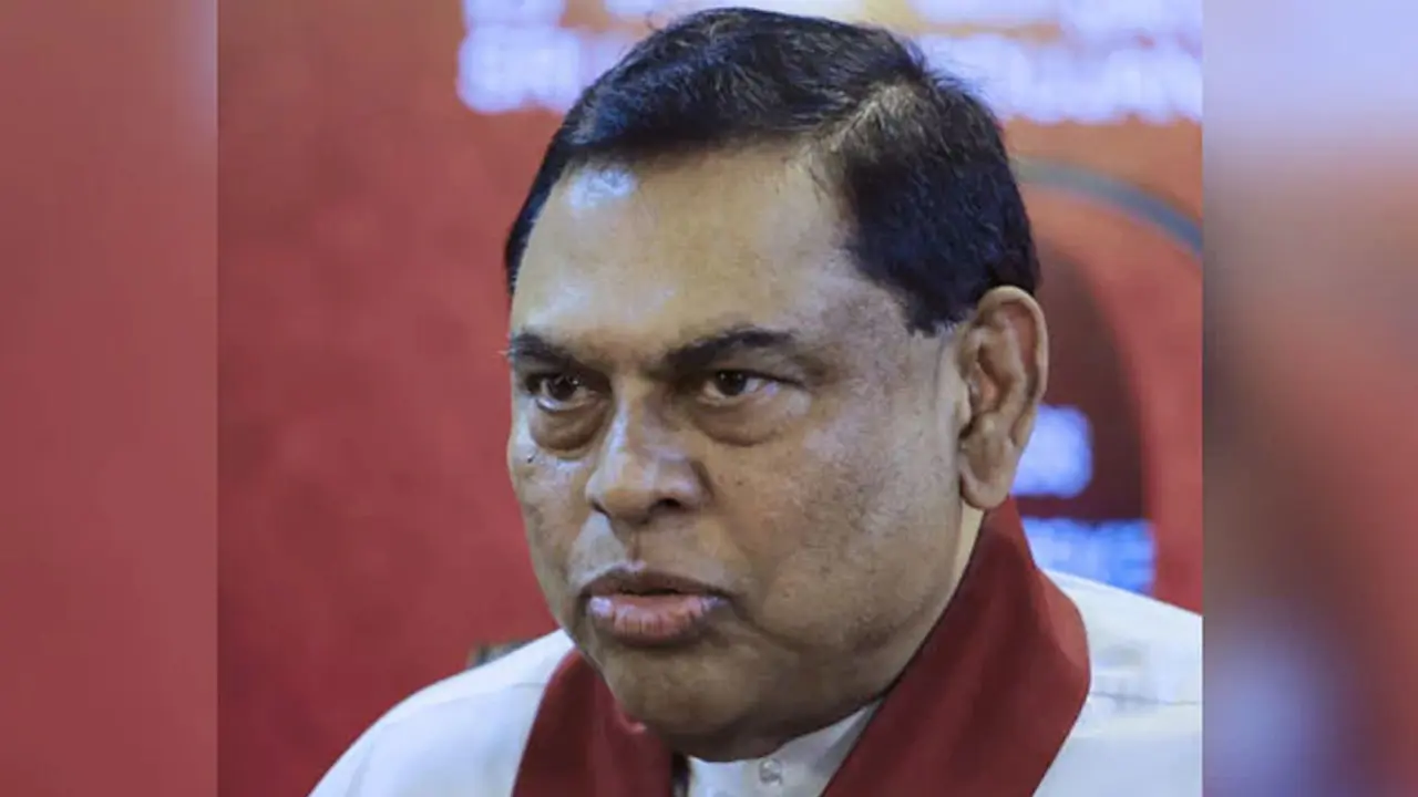 দুবাই পালাচ্ছিলেন লঙ্কার অর্থমন্ত্রী, আটকে দিল বিক্ষোভকারীরা