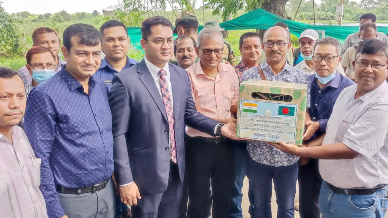 প্রধানমন্ত্রীর জন্য ৭৫০ কেজি আনারস পাঠালেন ত্রিপুরার মুখ্যমন্ত্রী