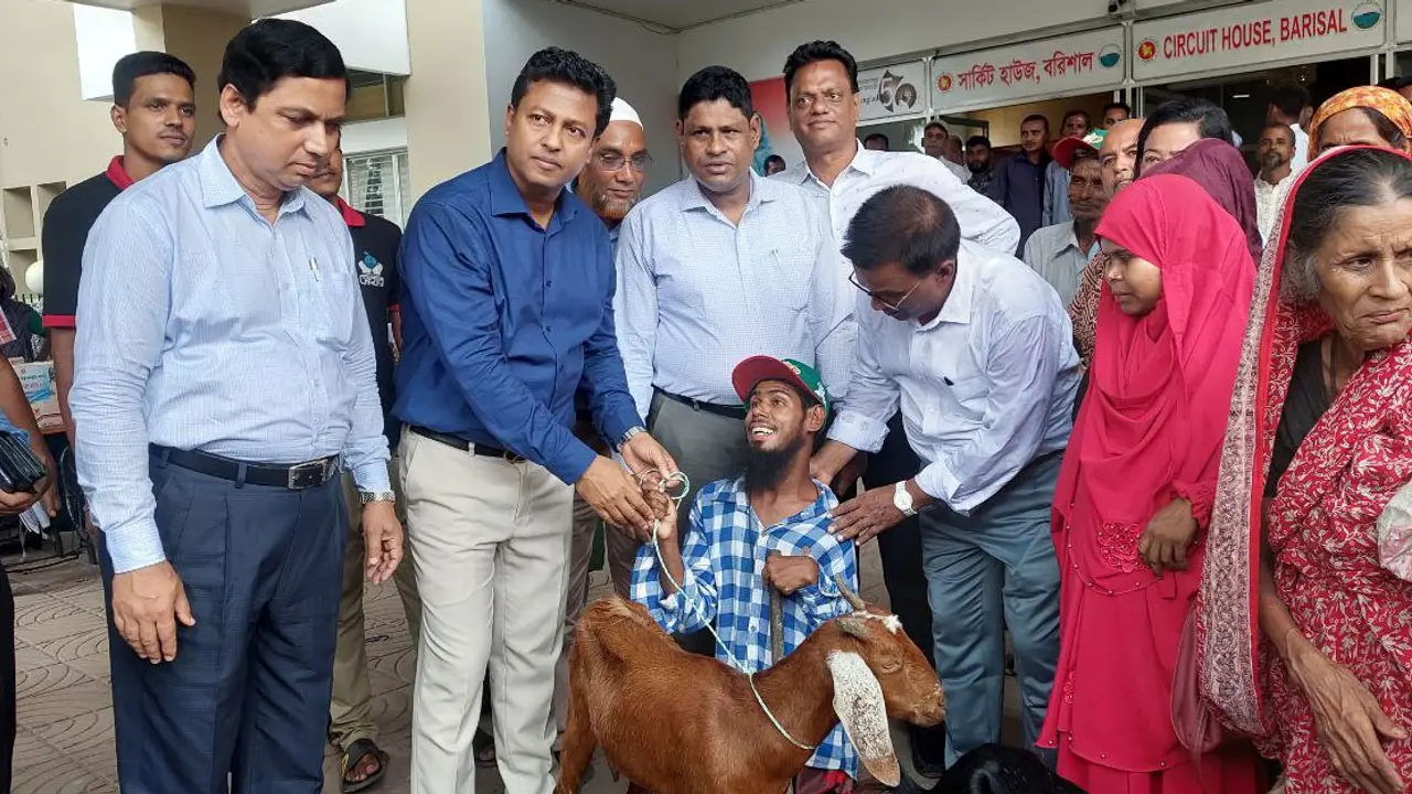 নতুন করে বাঁচার অবলম্বন পেল ৬৭ পরিবার