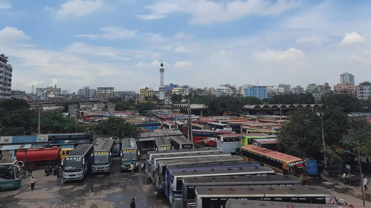পার্সেন্টেজ নয়, ‘ভাড়া সমন্বয়’ চান বাস মালিকরা