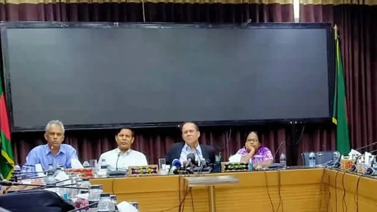 ইতিহাস বলে গণতন্ত্রের অপমৃত্যু হবে, স্বৈরতন্ত্র মাথা জাগিয়ে তুলবে