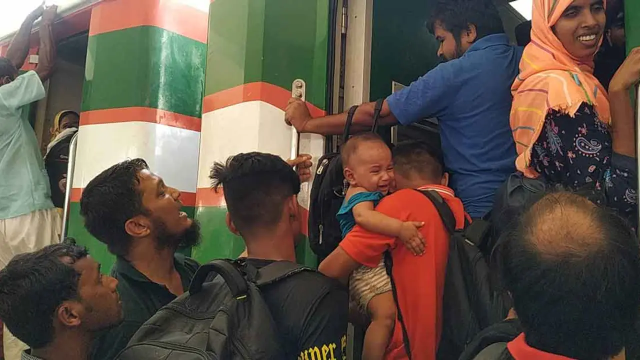 ১৬ মাস বয়সের বাচ্চা দেখেও কারো মন গলেনি!