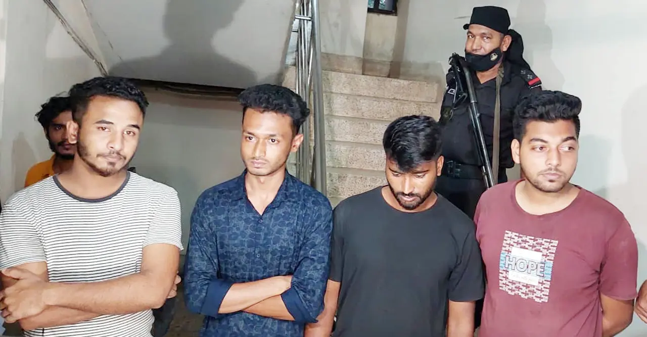 চবিতে ছাত্রী হেনস্তার ঘটনায় মূলহোতা গ্রেপ্তার