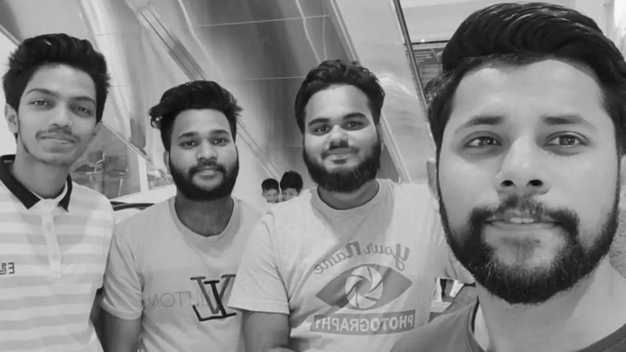 চার বন্ধু চালু করেছিলেন কোচিং সেন্টার, মারাও গেলেন একসঙ্গে