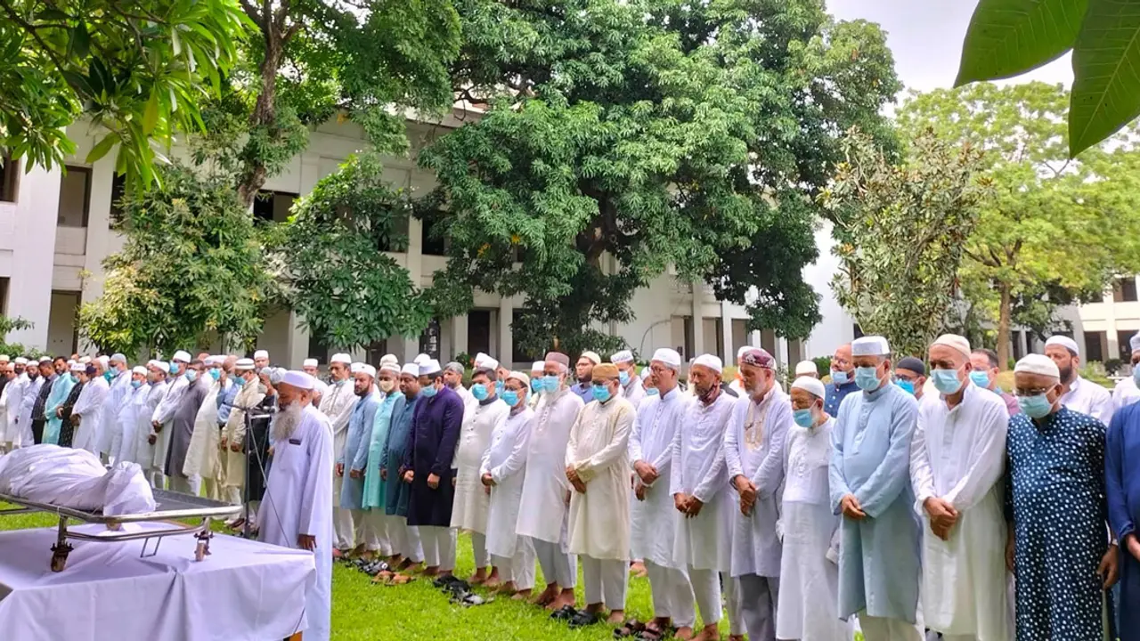 সুপ্রিম কোর্টে বিচারপতি কাজী এবাদুল হকের জানাজা সম্পন্ন