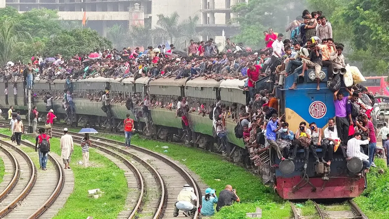 ঈদে ঢাকা ছেড়েছে ৬৬ লাখ মানুষ