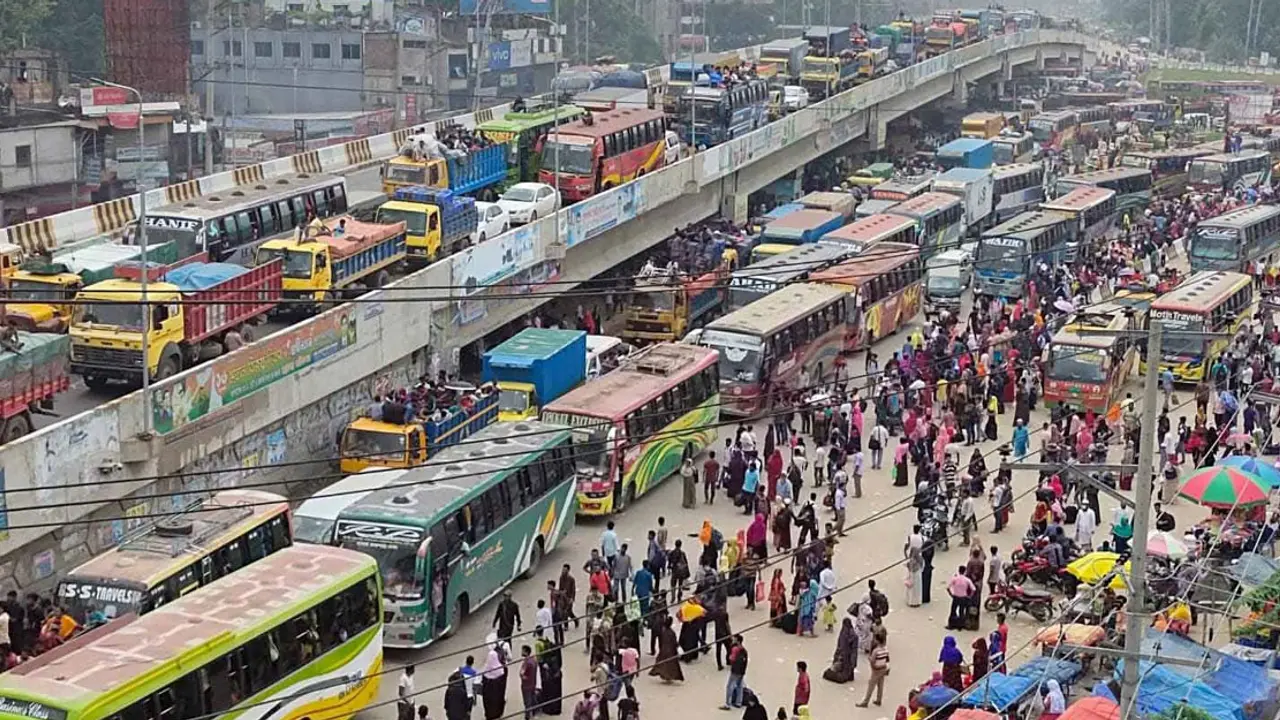 ১১ ঘণ্টায় নবীনগর থেকে চন্দ্রায় বাস