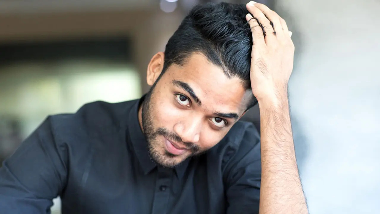 পাকা চুল কালো করার ঘরোয়া ৩ উপায়