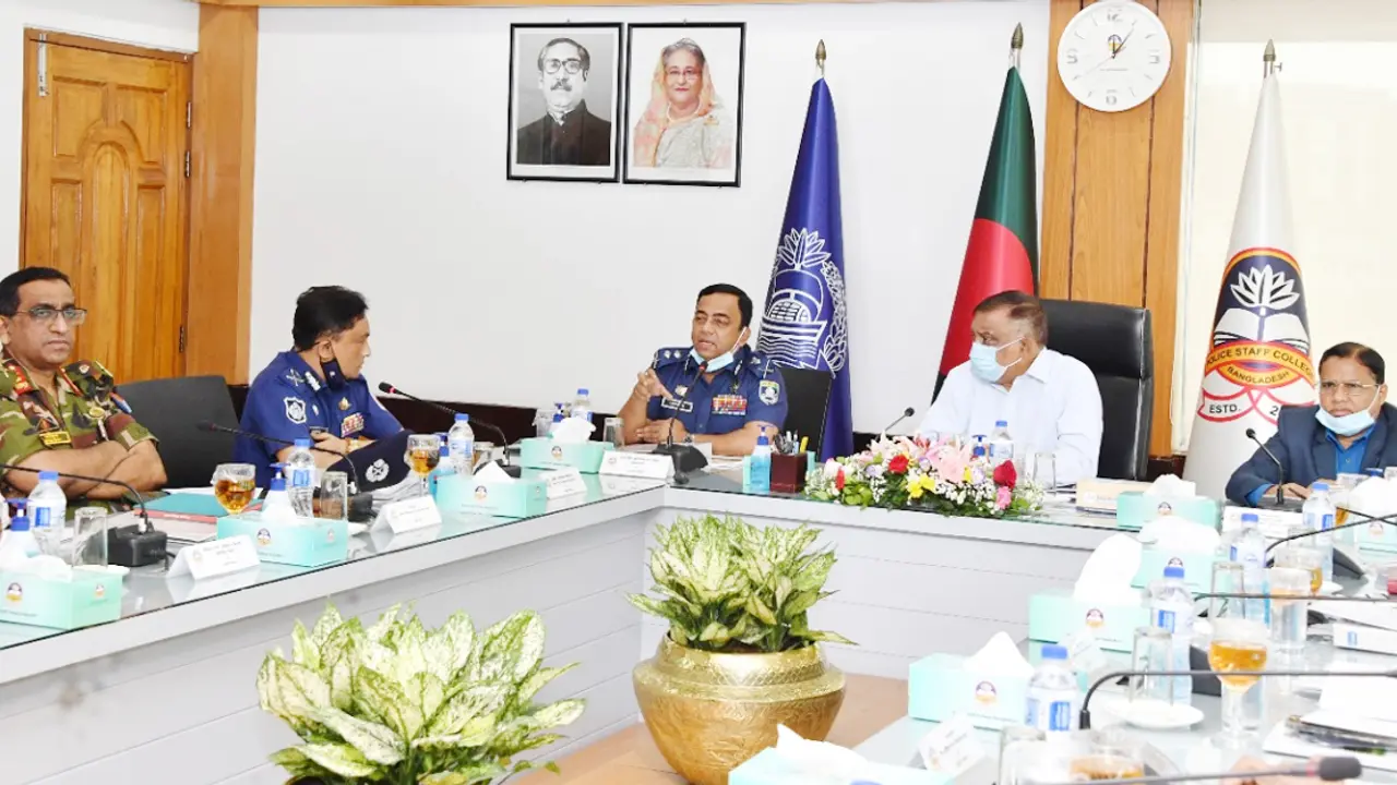 যেকোনো চ্যালেঞ্জ মোকাবিলায় পুলিশকে প্রস্তুত করতে হবে