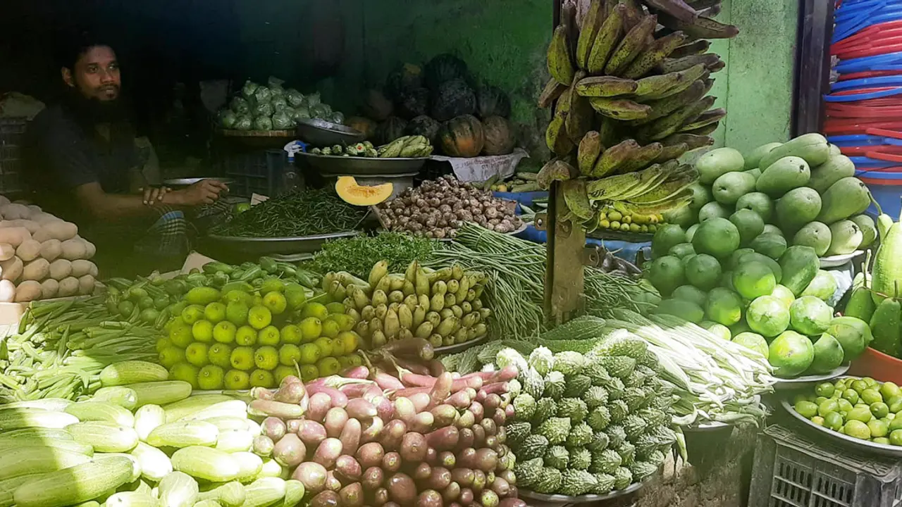 জ্বালানি তেলের আগুন কাঁচাবাজারে