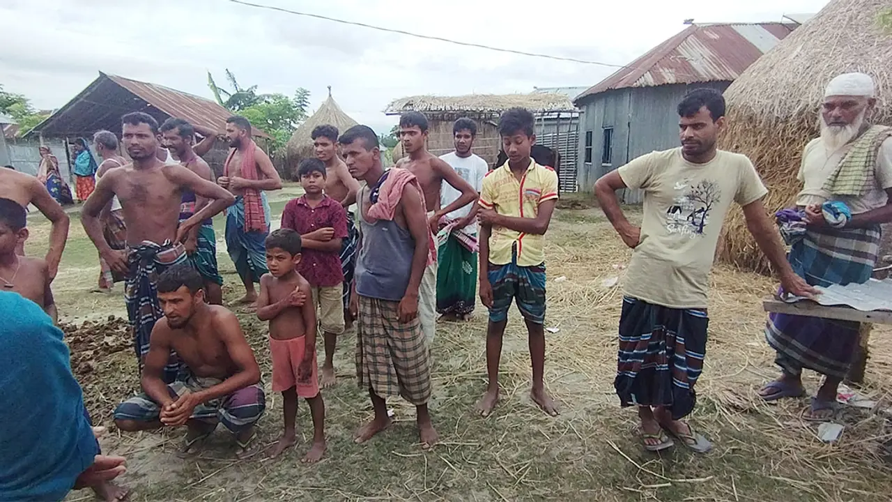 এক টুকরো কোরবানির মাংস জোটেনি যে গ্রামে