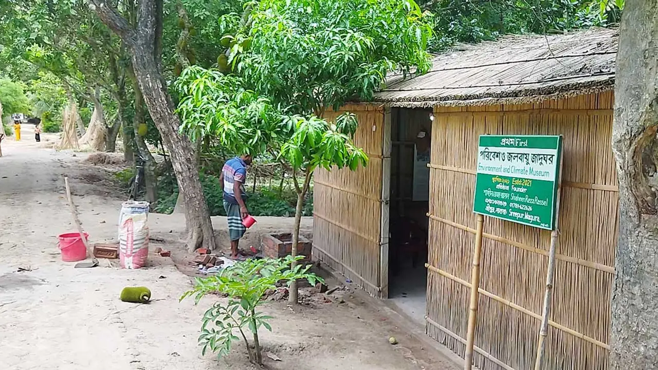 সাড়া ফেলেছে রাসেলের স্বপ্নের ‘পরিবেশ ও জলবায়ু জাদুঘর’