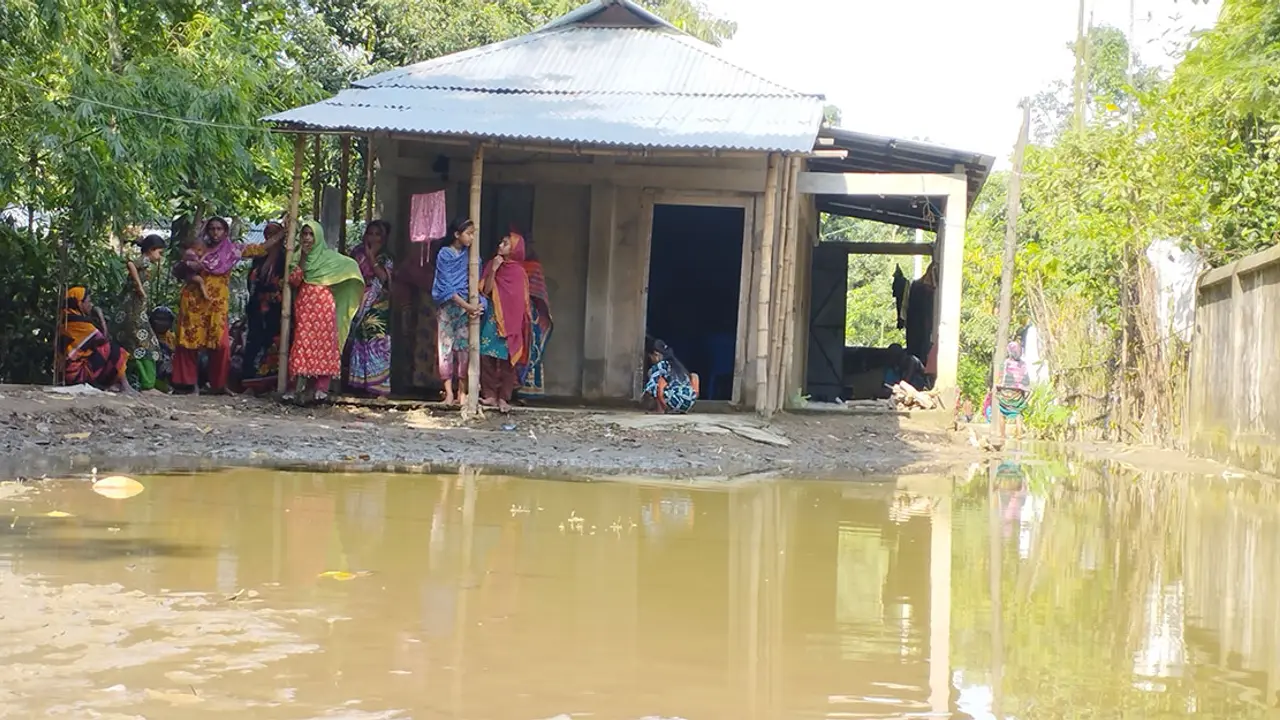 ঈদের দিন মানুষ গোস্ত-পোলাও খায়, আমরা খাব ডাল-আলু