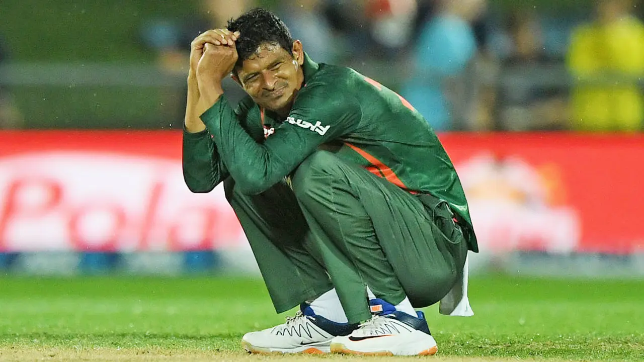 নাসুমের এক ওভারে ৩৪ রান বার্লের