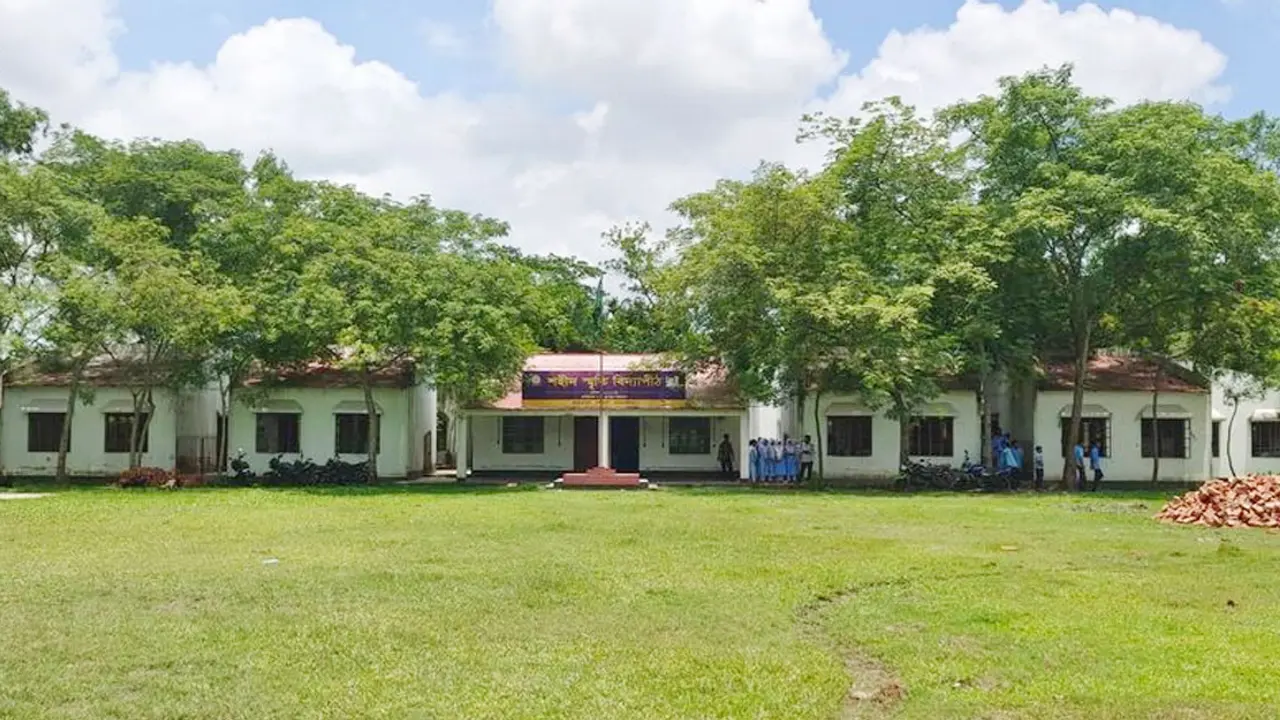 সফলতার সঙ্গে এগিয়ে যাচ্ছে হুমায়ূন আহমেদের স্বপ্নের স্কুল