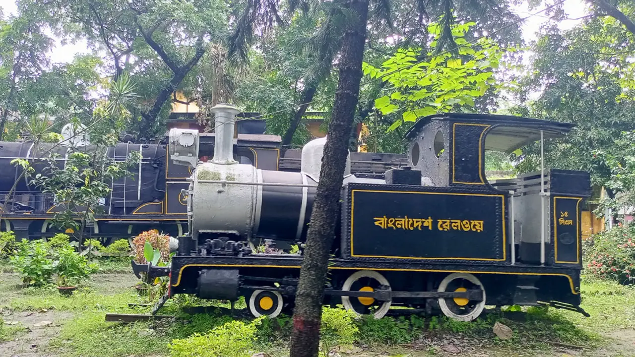 রেলের কয়লা ইঞ্জিন এখন ইতিহাস