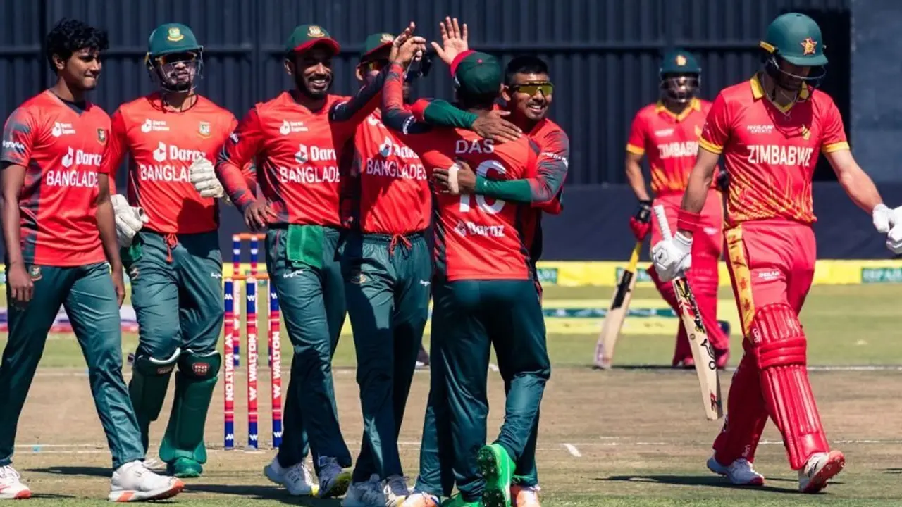 মোসাদ্দেকের ক্যারিয়ার সেরা বোলিং, বাংলাদেশের চাই ১৩৬ রান