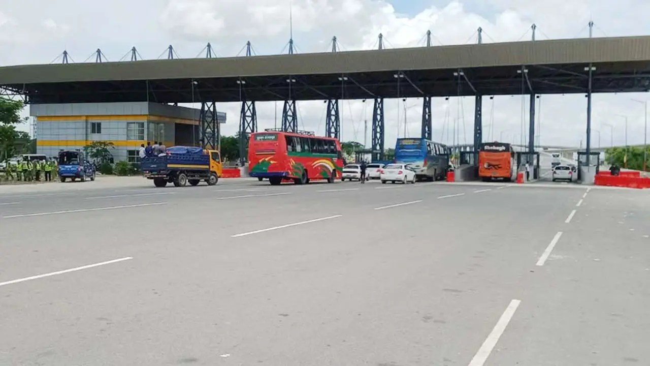 পদ্মা সেতুতে ২৪ ঘণ্টায় টোল আদায় ৩ কোটি সাড়ে ১৬ লাখ টাকা