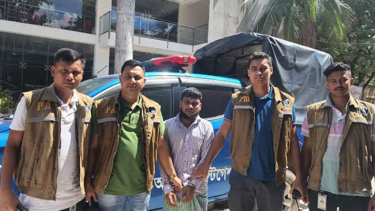 জুয়ায় নিঃস্ব, ঋণ পরিশোধে টাকা না পেয়ে মা-ছেলেকে খুন!