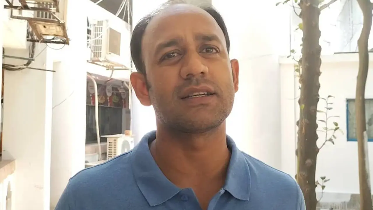 বানভাসিদের ৬০০ ঘর তৈরি করে দিচ্ছেন ব্যারিস্টার সুমন