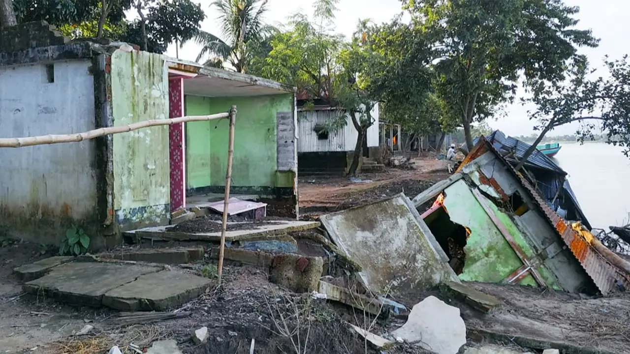 সুনামগঞ্জে এবার নদীভাঙন আতঙ্কে বহু পরিবার