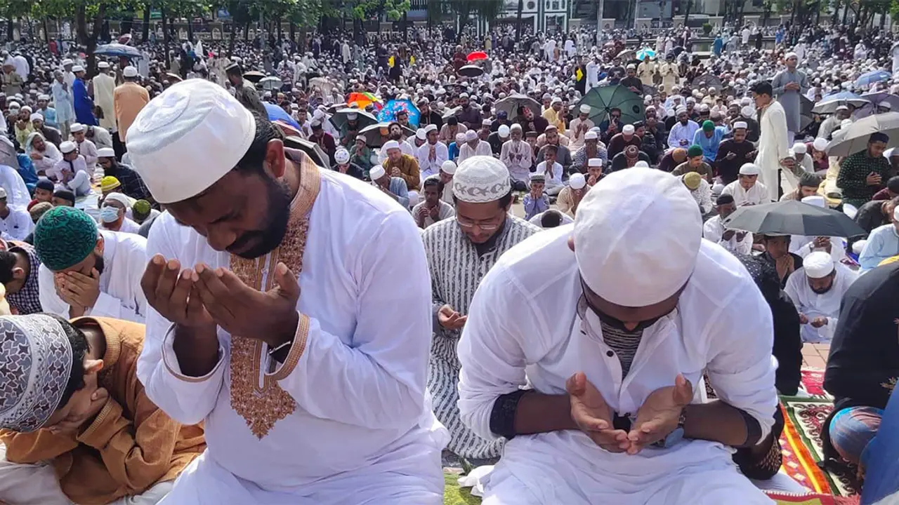 বানভাসিদের কান্নার রোল সিলেটের শাহী ঈদগাহ মাঠে