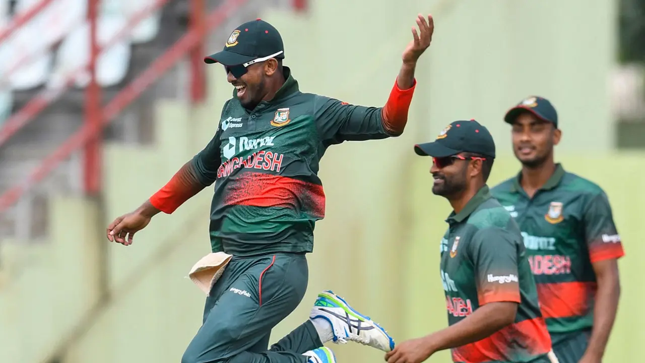 ওয়ানডে এলেই কেন বদলে যায় বাংলাদেশ?