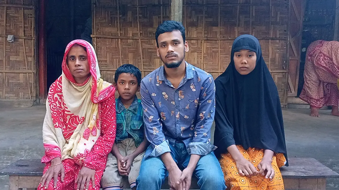 বাবা চাতালে, মা কাজ করেন অন্যের বাড়িতে, ছেলে পেলেন বুয়েটে সুযোগ