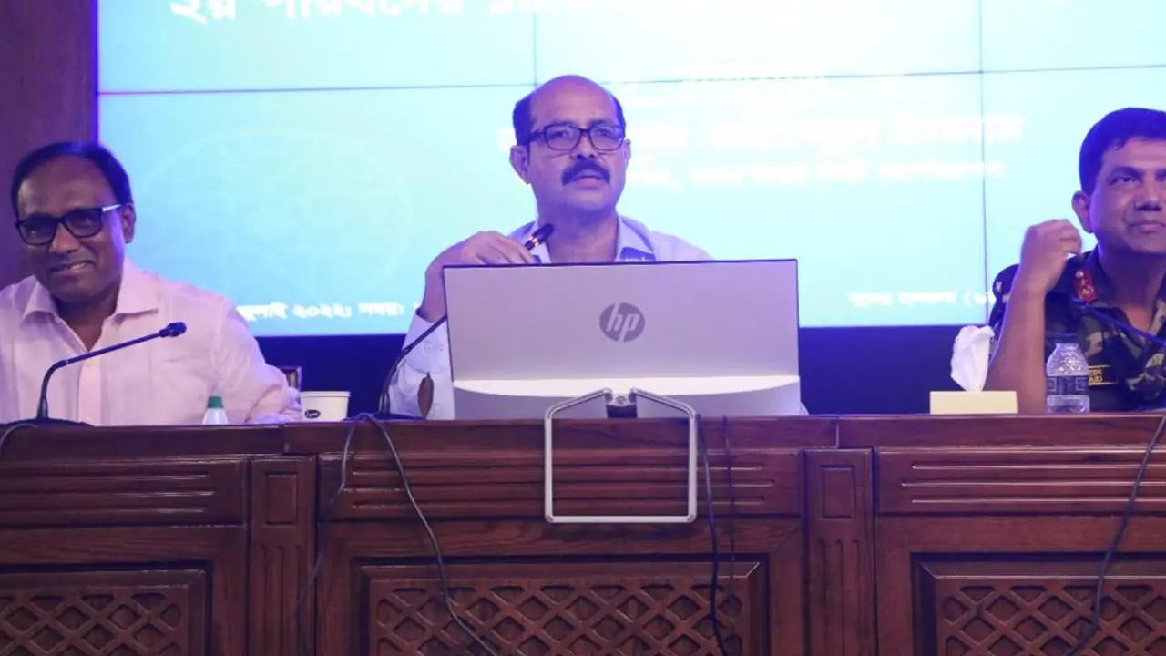 ব্যাটারিচালিত অটোরিকশাগুলো বিদ্যুৎ বিধ্বংসী : মেয়র আতিক