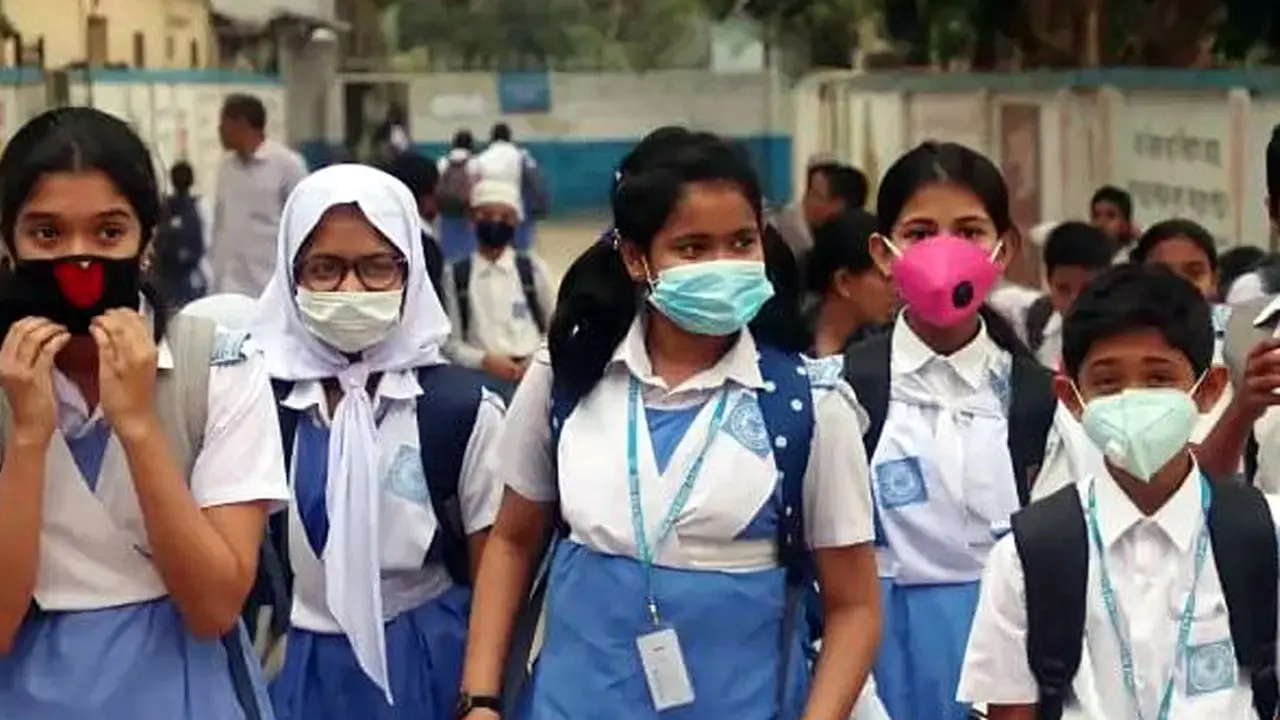 স্কুল-কলেজে মাস্ক পরার নির্দেশ