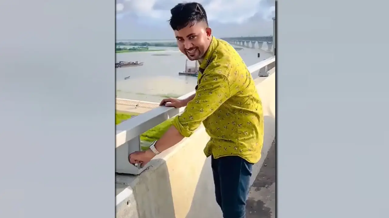 পদ্মা সেতুর নাট খুলে ভাইরাল যুবক আটক