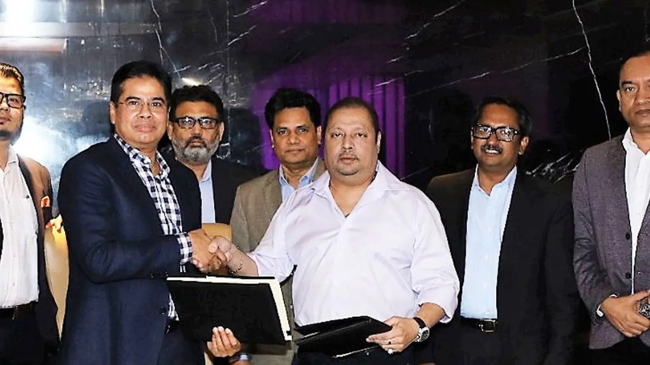 পাওয়ারপ্যাক ইকোনমিক-দেশবন্ধু গ্রুপের মধ্যে চুক্তি