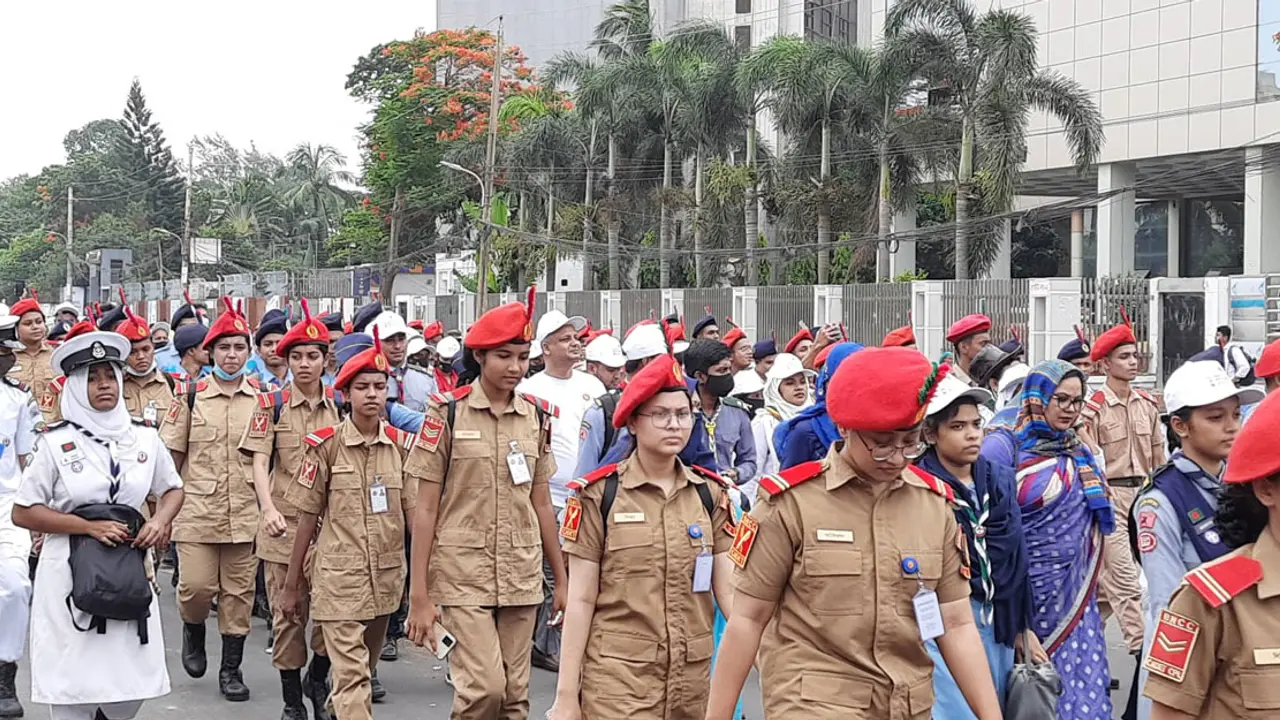 বর্ণাঢ্য আয়োজনে জনশুমারির র্যালি