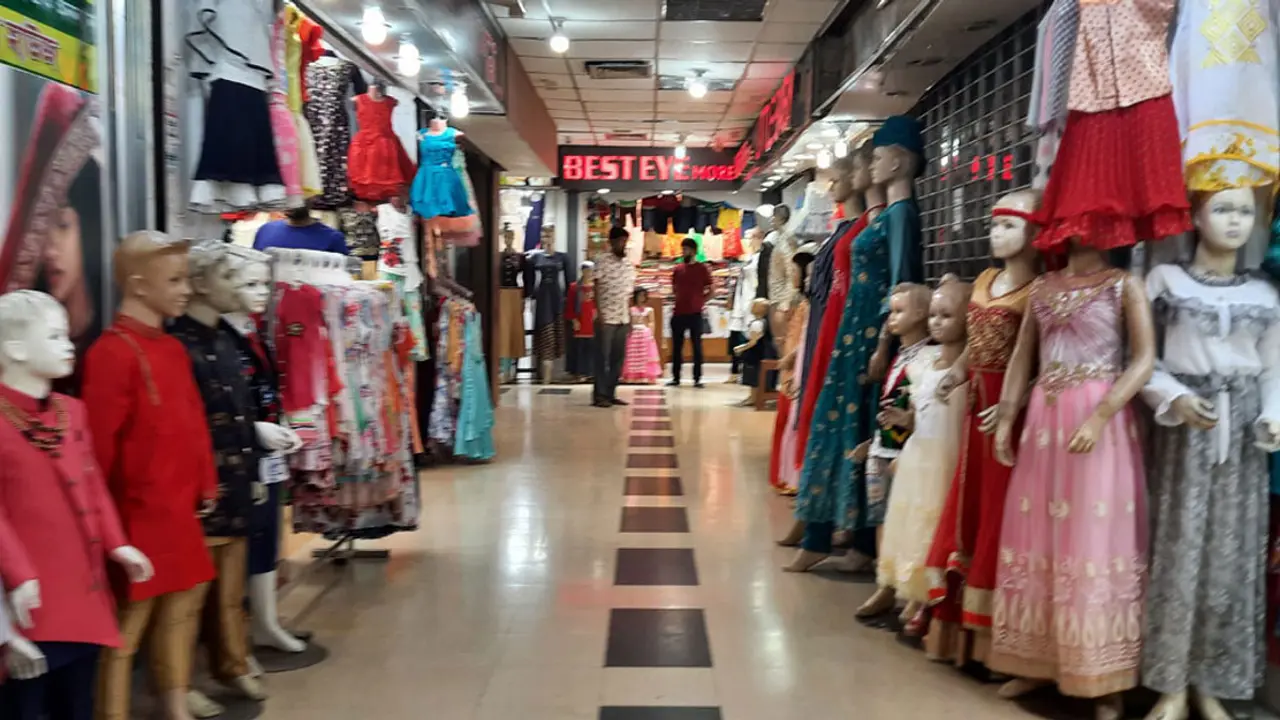 সোমবার থেকে রাত ৮টার পর মার্কেট বন্ধ