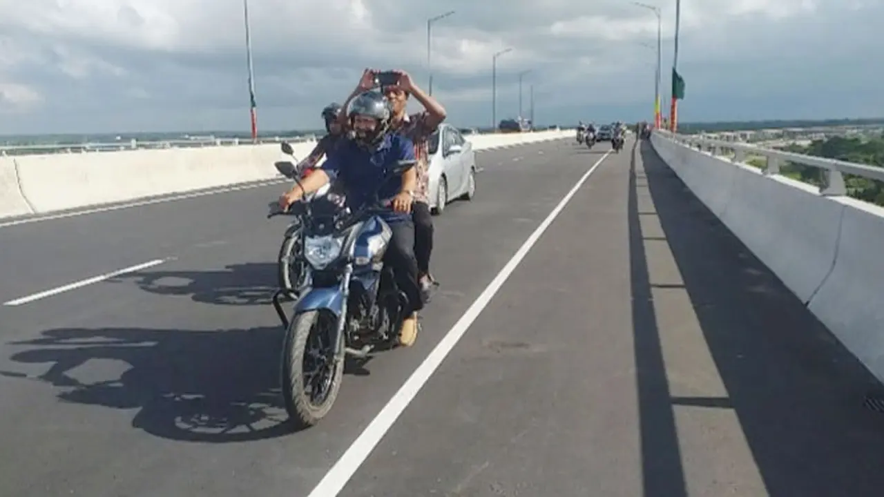 পদ্মা সেতুতে মোটরসাইকেল চলাচল নিষিদ্ধ