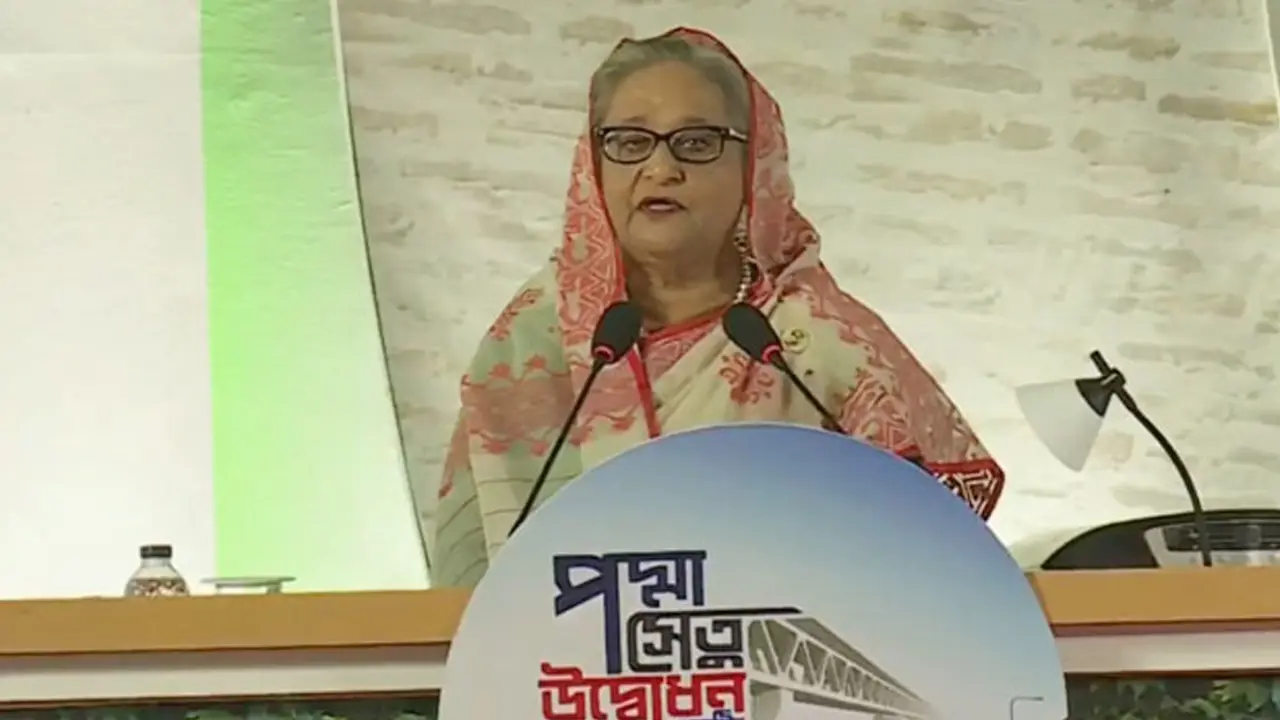 বাঙালি আবার মাথা উঁচু করে দাঁড়িয়েছে : প্রধানমন্ত্রী