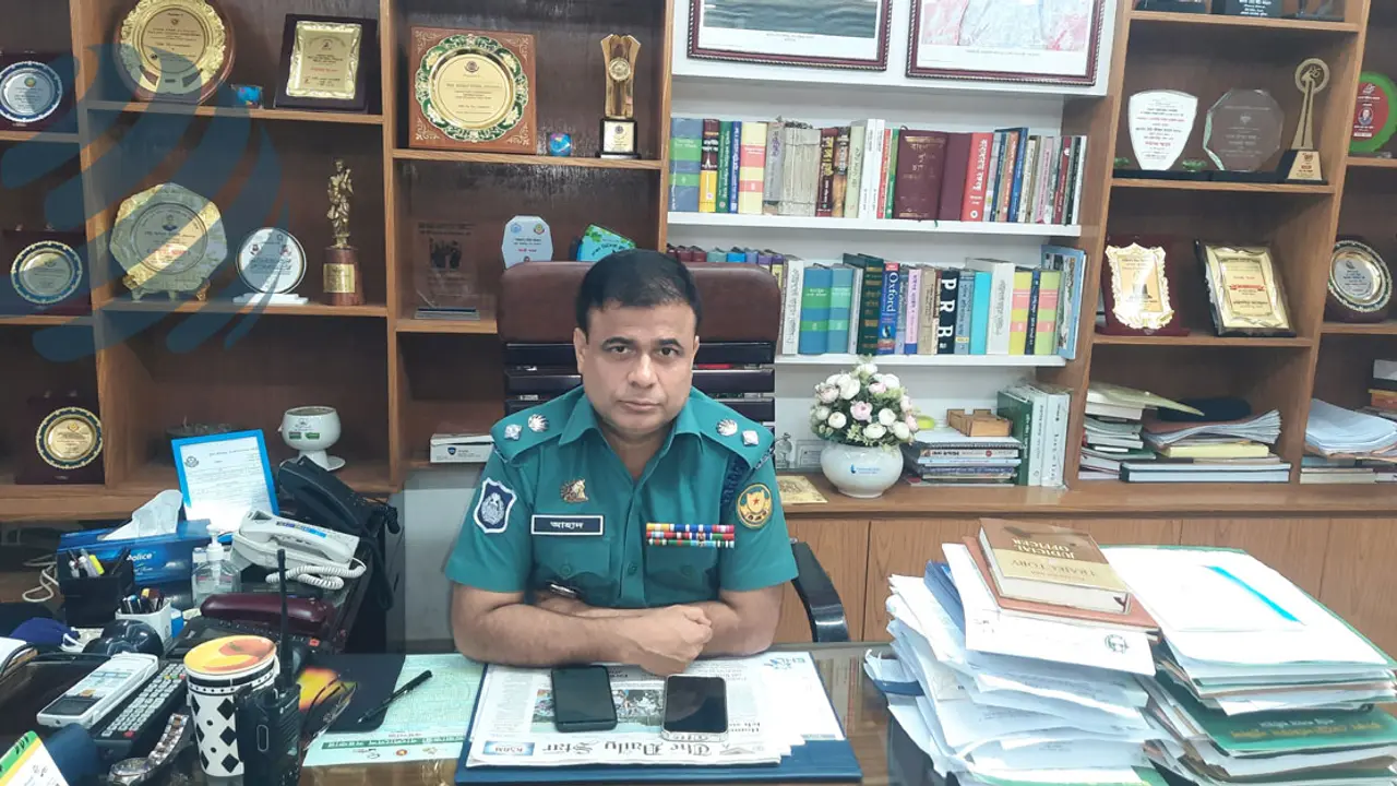 ‘স্যার আমি আপনার পেছনে’, ওসি সালাউদ্দিনের কথা এখনও কানে বাজে