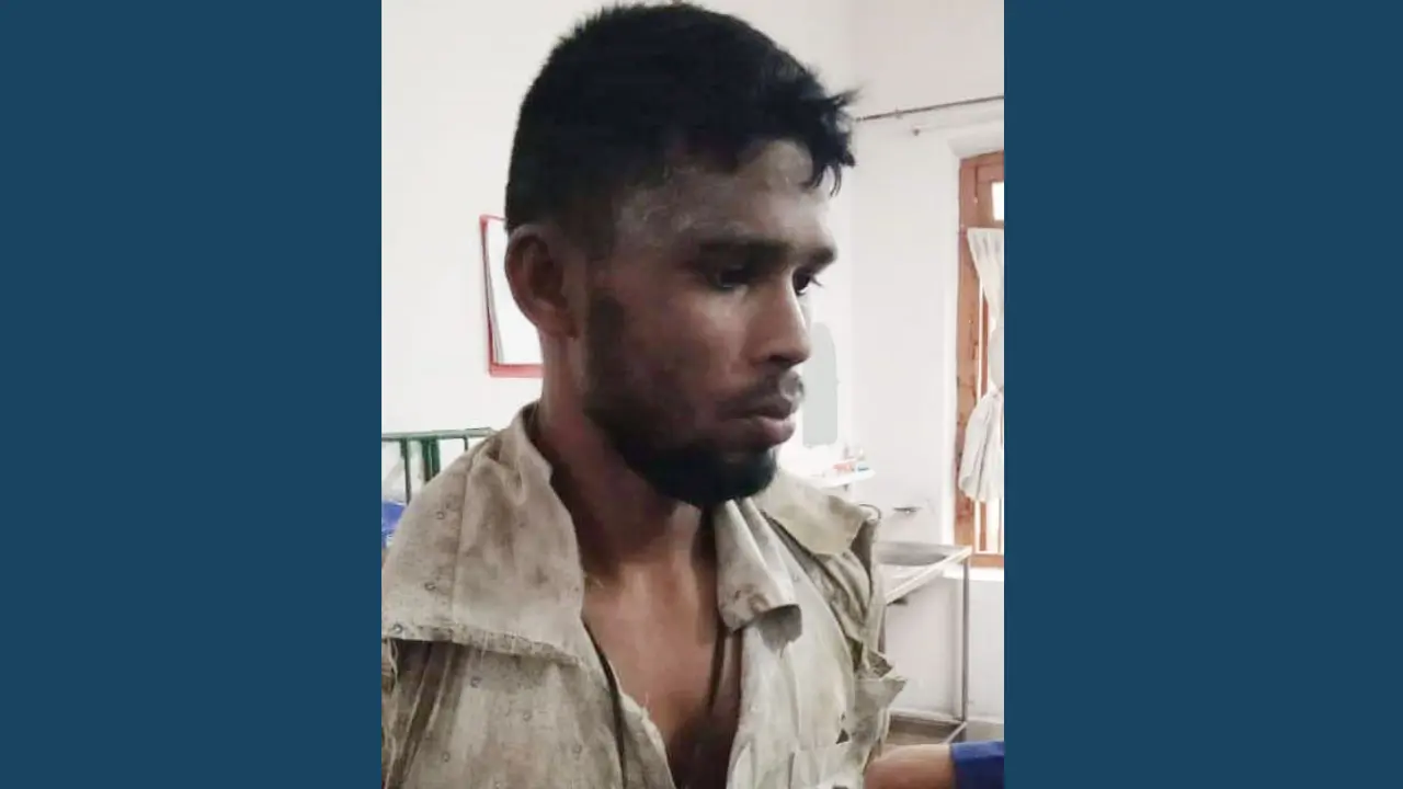 স্ত্রীকে কুপিয়ে খুন, বাবা-ভাইকে জখম