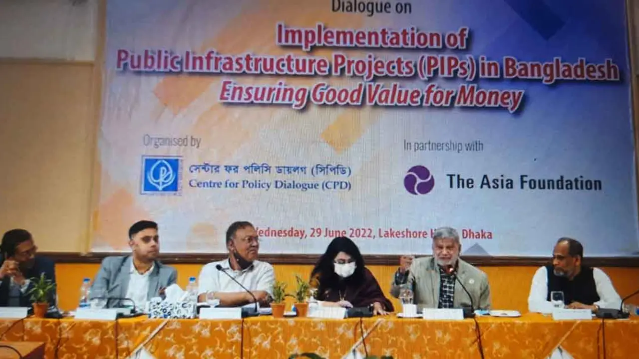 প্রকল্প চলাকালে পিডিসহ সংশ্লিষ্টদের কর্মস্থলে পাওয়া যায় না