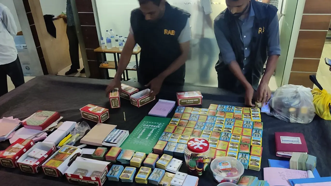 রিক্রিয়েশন সেন্টারের আড়ালে ক্যাসিনো জুয়ার আসর, আটক ৫৩