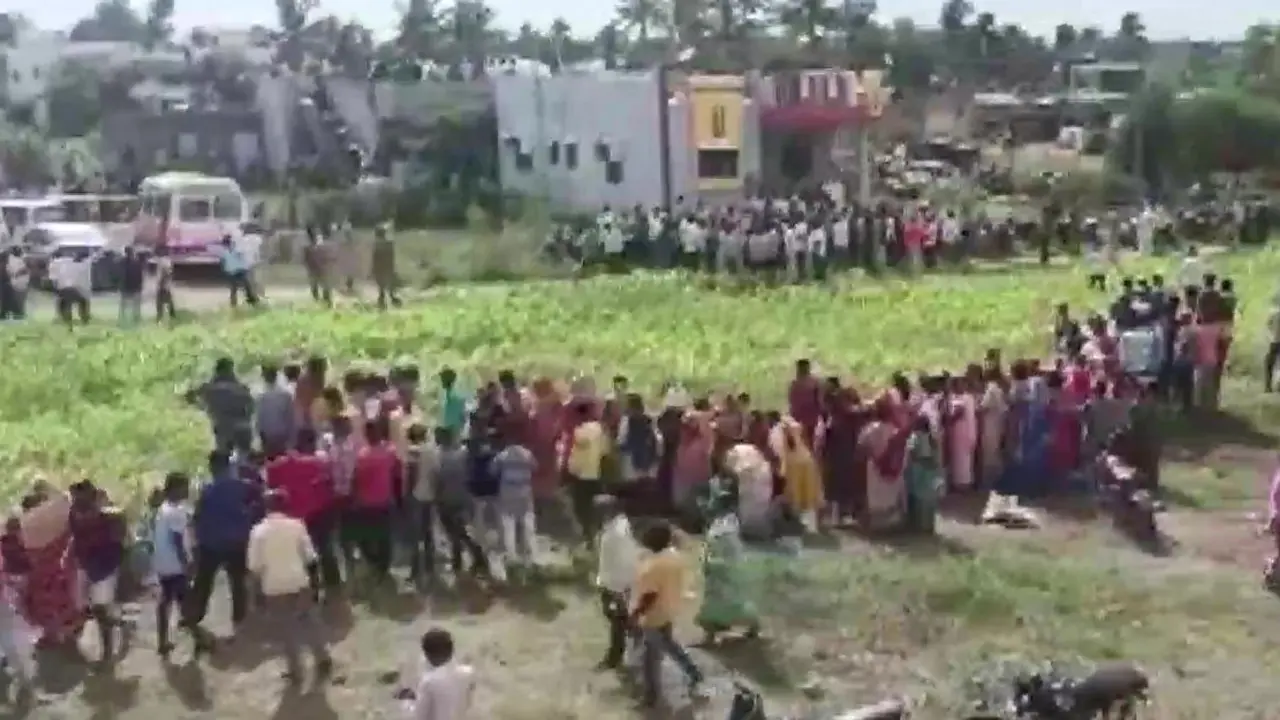 একই পরিবারের ৯ জনের মৃত্যুতে তুঙ্গে রহস্য