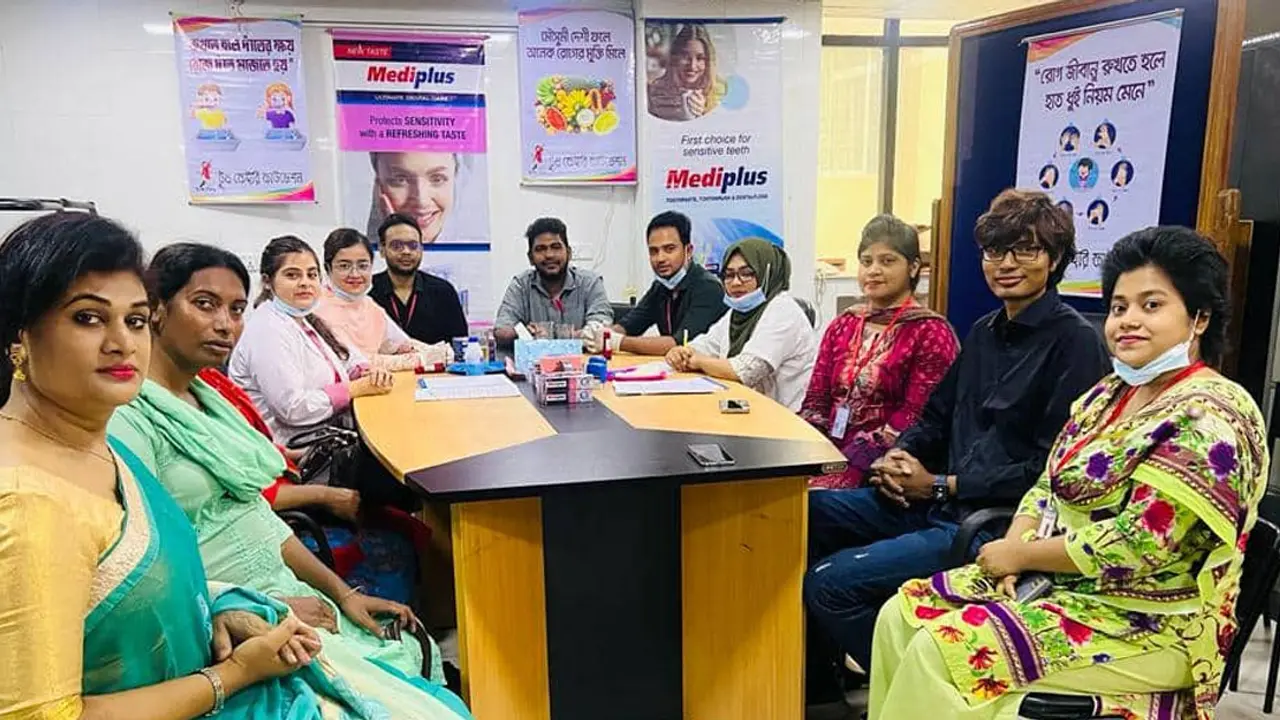 ডেন্টাল চেম্বারে যেতে ভয় পান তৃতীয় লিঙ্গের মানুষেরা