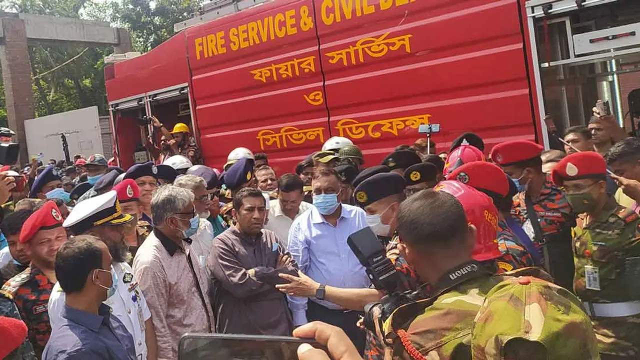 বিএম ডিপো পরিদর্শন করলেন স্বরাষ্ট্রমন্ত্রী