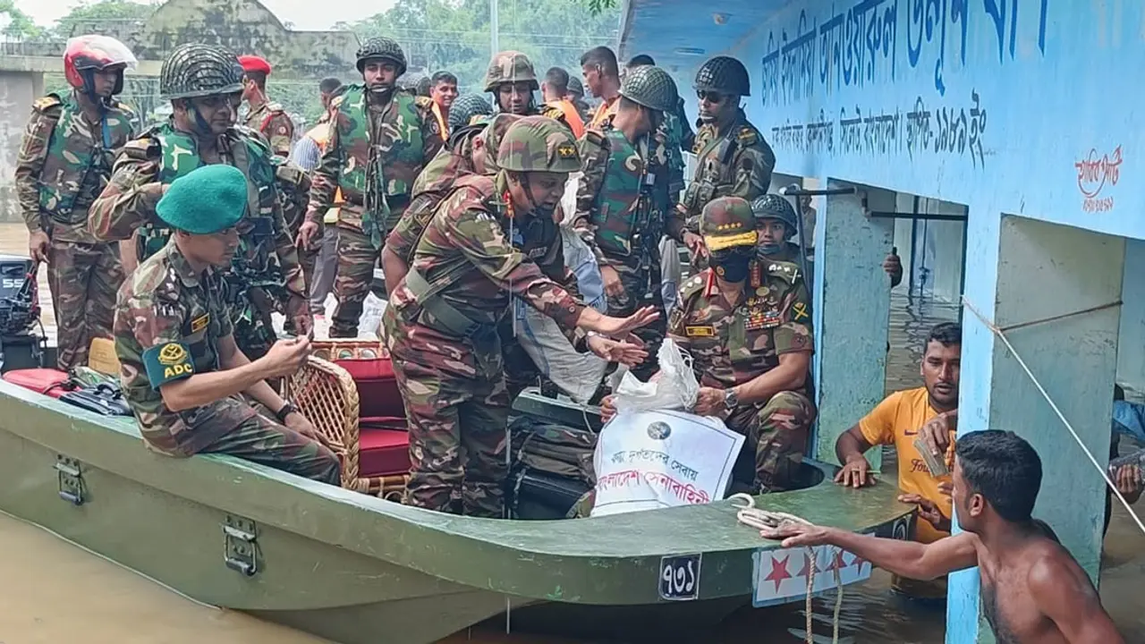 ত্যাগের মানসিকতা নিয়ে আন্তরিকতার সঙ্গে কাজ করতে হবে : সেনাপ্রধান