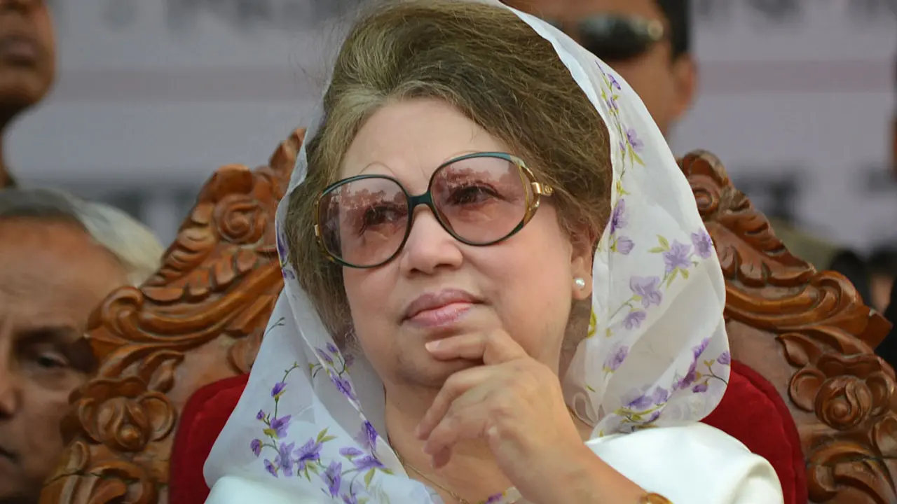 দুই মামলায় খালেদা জিয়ার স্থায়ী জামিন