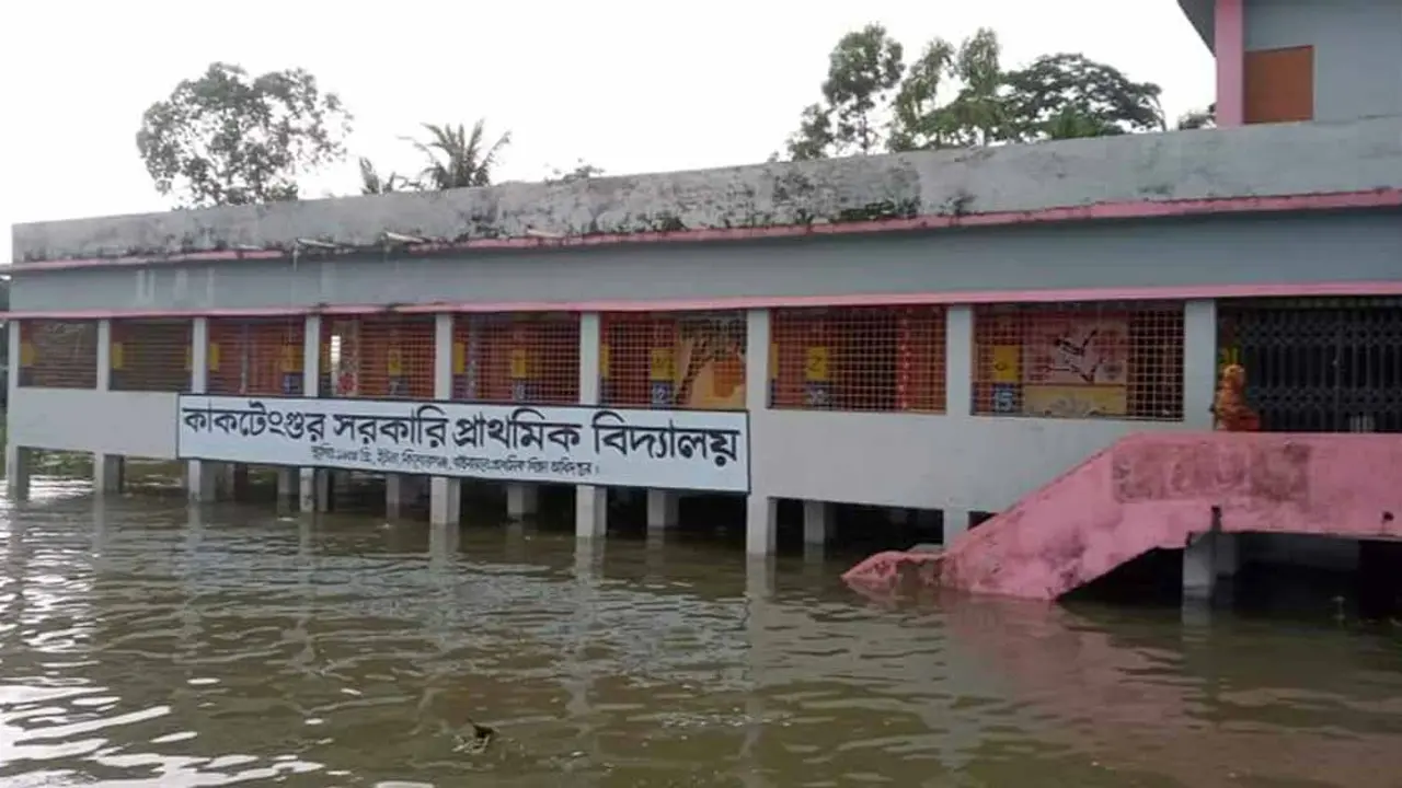 বন্যায় কিশোরগঞ্জের ১৯১ প্রাথমিক বিদ্যালয় বন্ধ
