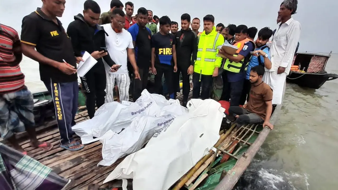 প্রেম করে বিয়ে, ৩৮ দিন পর শ্বশুরবাড়ির সামনে নৌকা ডুবে মৃত্যু